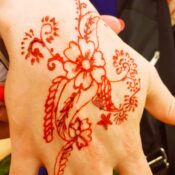 Hand, mit Henna bemalt